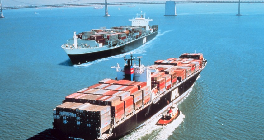 international-container-shipping